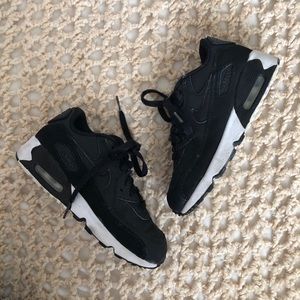 NIKE | KIDS AIR MAX RUNNING SHOE